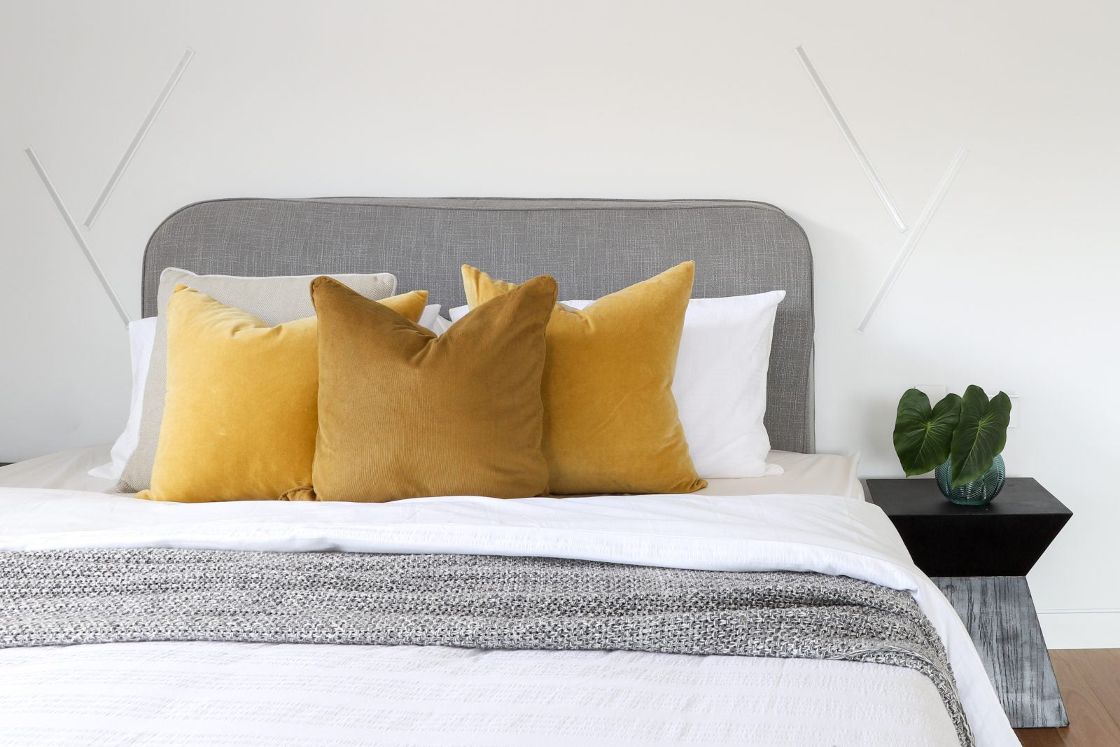 Etiam laoreet eget eros rhoncus